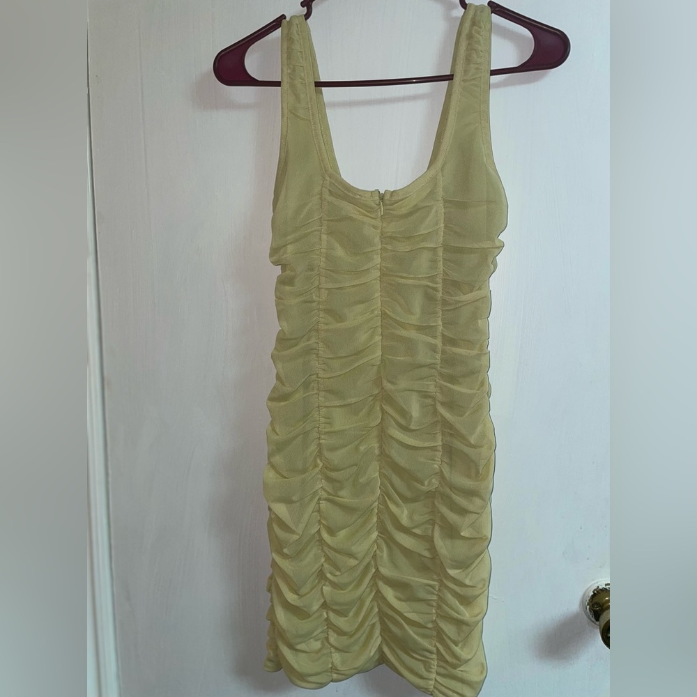 Solid Ruched Bodycon Mini Dress🍈 - Picture 4 of 6